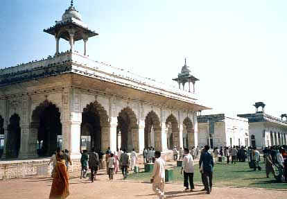 delhiredfort1.jpg