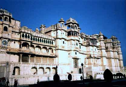 udaipurcitypalace.jpg